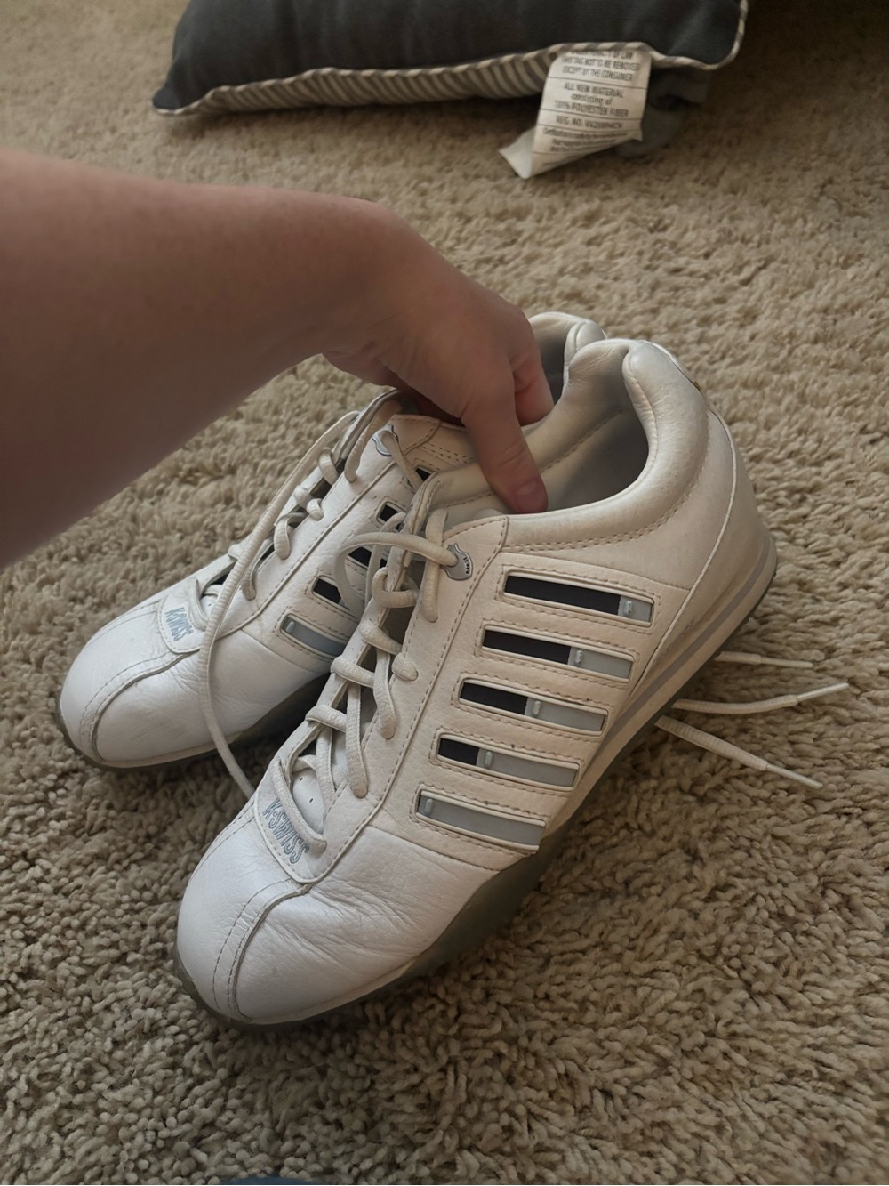 Shoes - Picture 2 of 4
